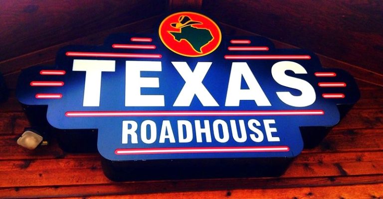 What Time Does Texas Roadhouse Open & Close?